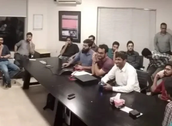 What Experts Say About Dhanote IT Park Software House