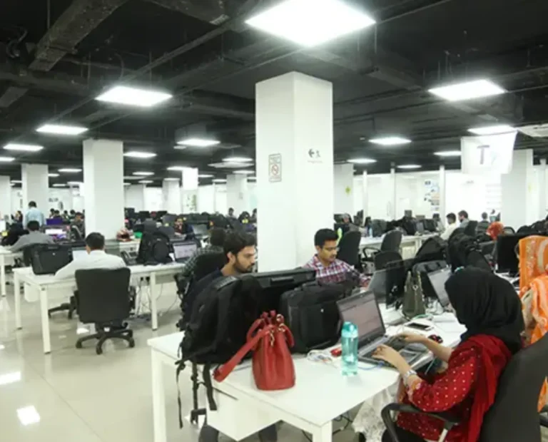 What Experts Say About Dhanote IT Park Software House