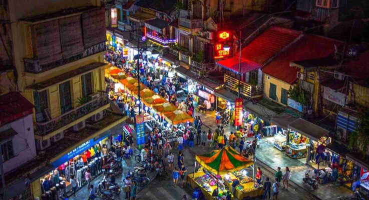 How to Find the Best Overnight Markets & Night Bazaars