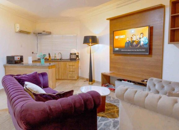 How to Choose Between Hostels, Hotels, and Shortlets