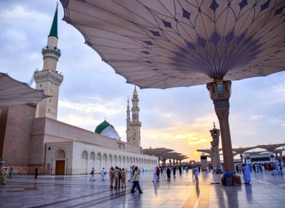 Umrah Visa Price in Pakistan in 2026: Latest Fees, Cost & Charges