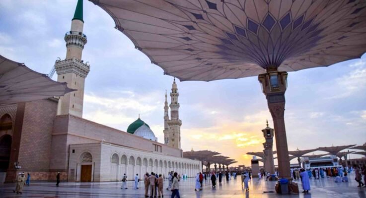 Umrah Visa Price in Pakistan in 2026: Latest Fees, Cost & Charges