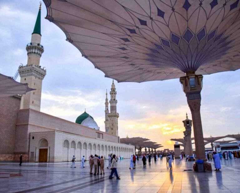 Umrah Visa Price in Pakistan in 2026: Latest Fees, Cost & Charges