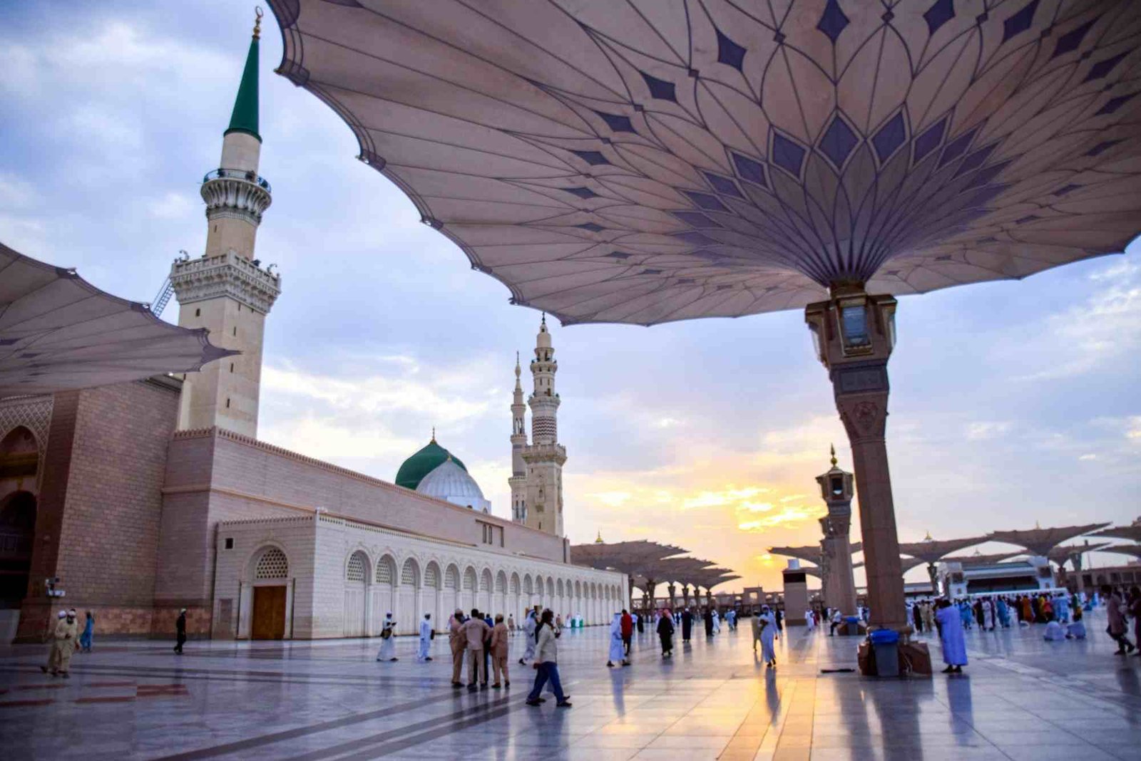 Umrah Visa Price in Pakistan in 2026: Latest Fees, Cost & Charges