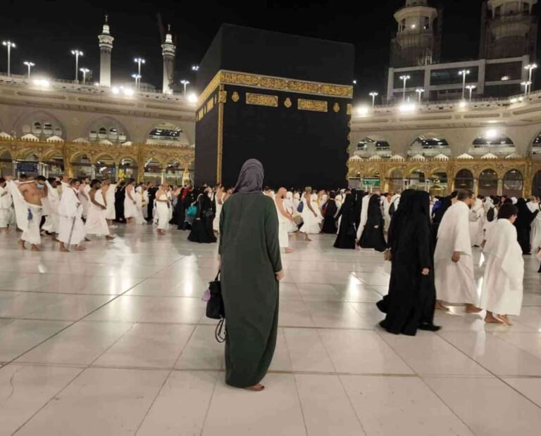 Umrah Visa 2025 Price in 2026: Visa Charges and Fee Guide